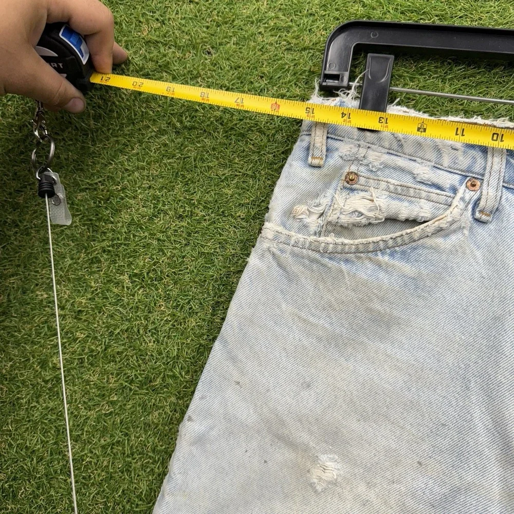 Levis shop confidence